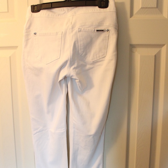 Jeans - Picture 2 of 5